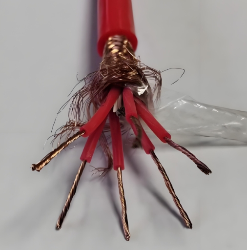 南牌電纜今天就跟您說(shuō)說(shuō)遇到電纜進(jìn)水應(yīng)該怎么做.jpg 南牌電纜今天就跟您說(shuō)說(shuō)遇到電纜進(jìn)水應(yīng)該怎么做.jpg